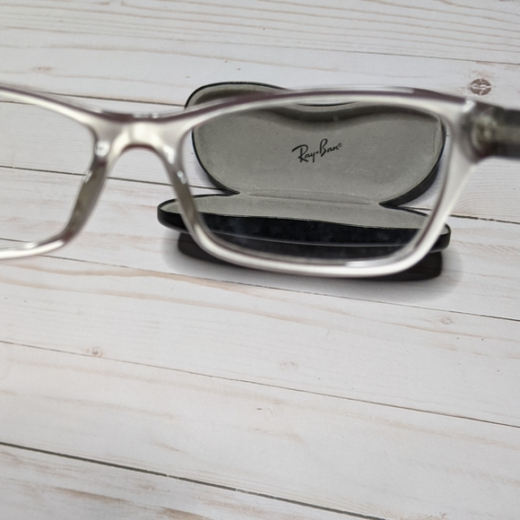 Ray-Ban Glasses 🤓 - Picture 5 of 7